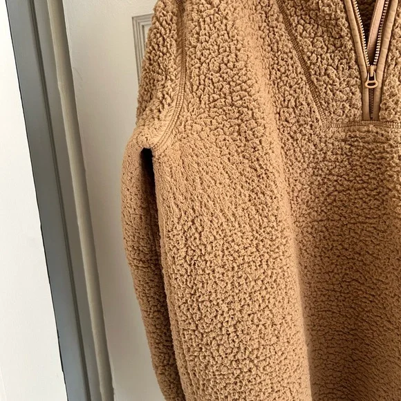 🧥 [Tommy Hilfiger] Hoodie, 1/4 Zip, Sherpa, Faux Fur, Shirt Tail Hem Size M, EUC - Picture 5 of 7